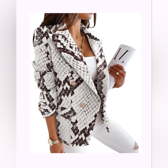 Nisha Outi Women's Open Front Modern Fit Blazer, Sz. 10. MSRP $80. - Picture 4 of 4